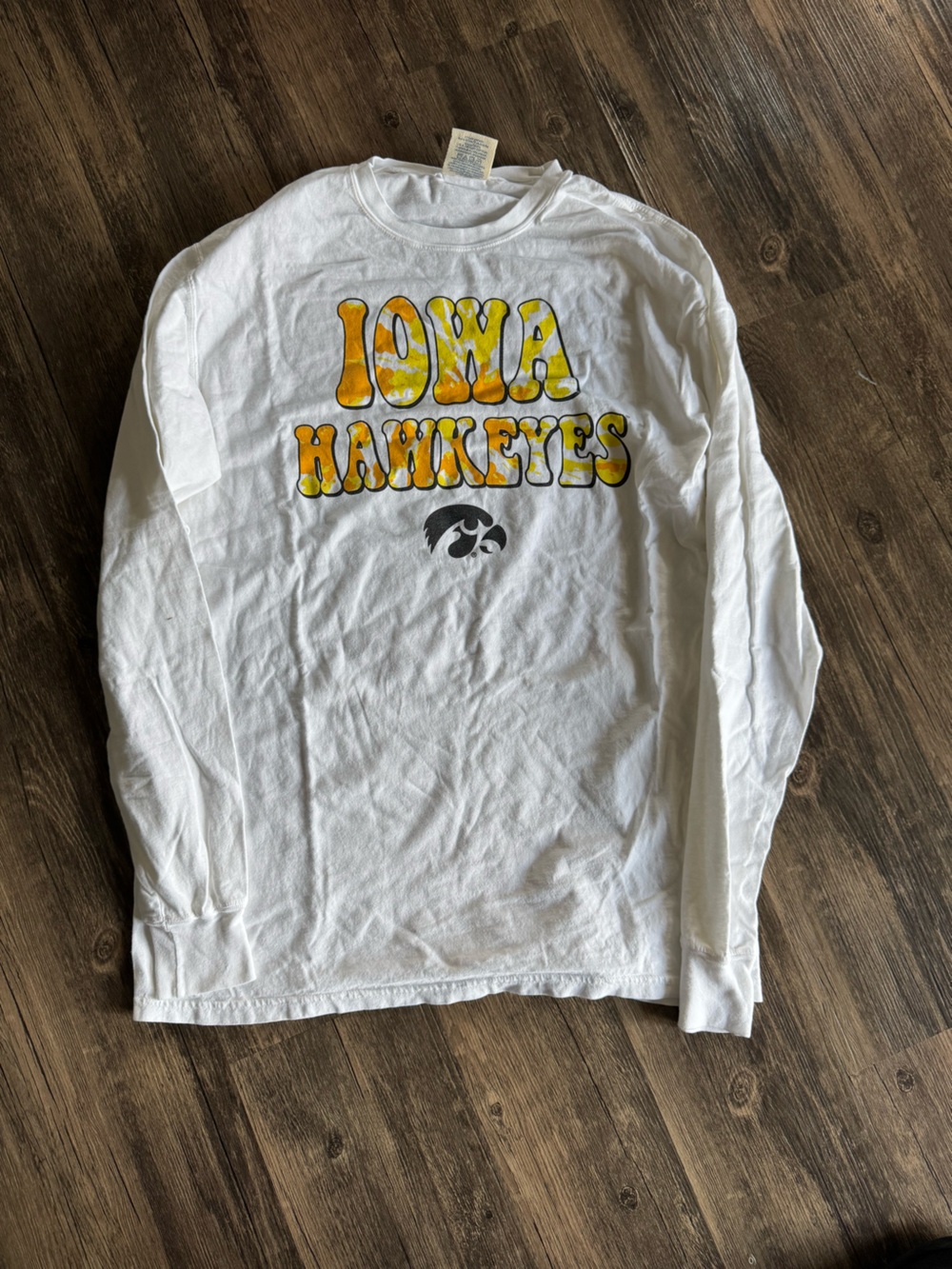 Iowa Hawkeyes NCAA Tie Dye Type Long Sleeve T-Shirt White Comfort Wash Size M